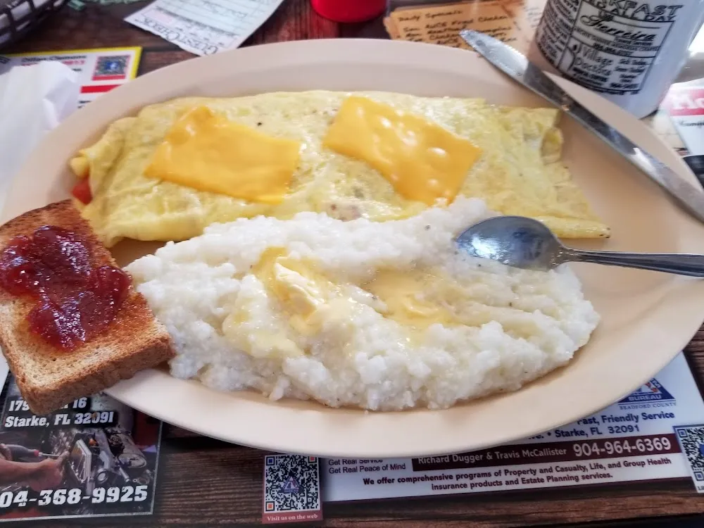 Omelette Supreme and Grits
